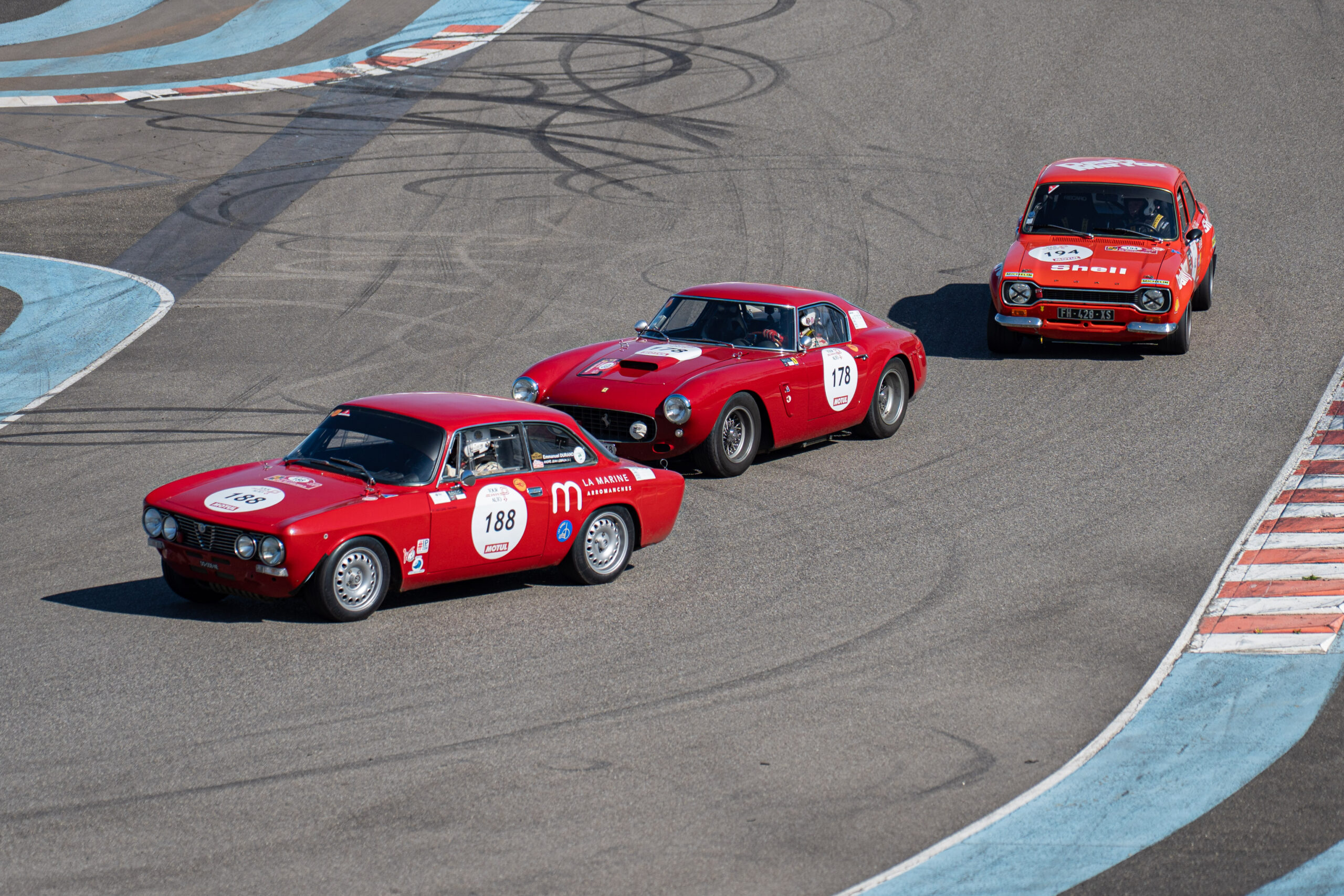 Tour Auto_dans le rouge